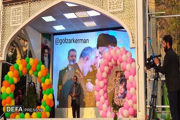 حضور پدر شهیده سلطانی‌نژاد در جشن تولد شهدای تابستان+تصاویر