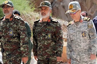 سرداران شهید «محمد باقری»، «حاجی‌زاده» و «محمود باقری» در قاب یک عکس