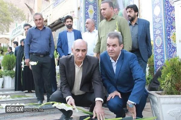 گردهمایی جامعه ورزشی و جوانان کرمان در گلزار شهدا+تصاویر