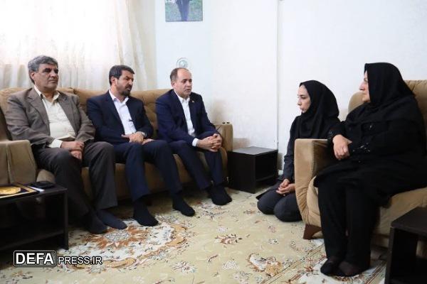 دیدار وزیر جهاد کشاورزی  با خانواده شهیده «بهاره لطفی» + تصاویر