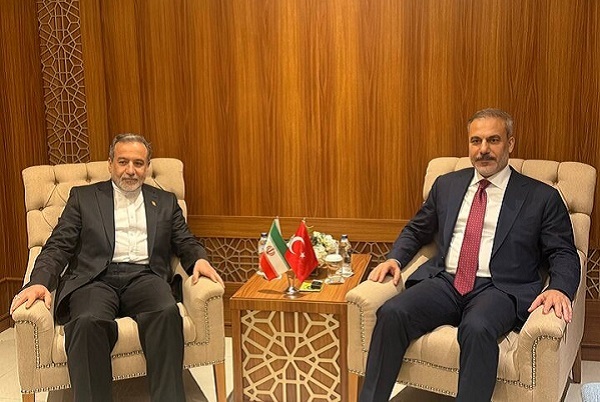 دیدار عراقچی و «فیدان» در حاشیه نشست فوق‌العاده جده