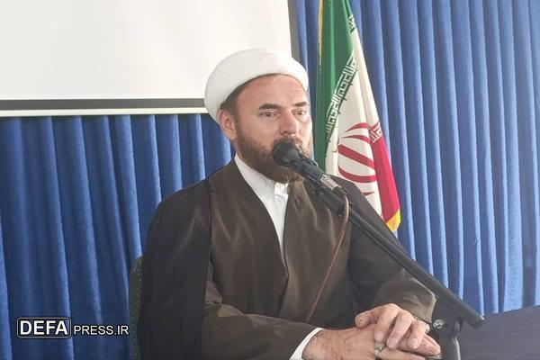 وحدت اقشار و گروه ها در برابر دشمن یکی از تجربه های دفاع مقدس بود