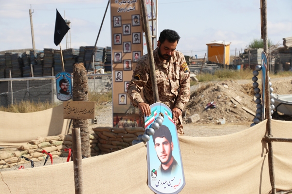 فتوکلیپ/ مراحل آماده‌سازی نمایشگاه رزمی _ فرهنگی دفاع مقدس استان اردبیل