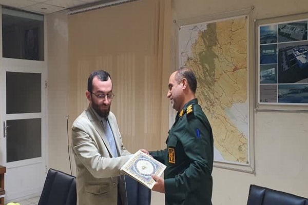 دیدار رئیس سازمان بسیج رسانه با سرهنگ عزیزی