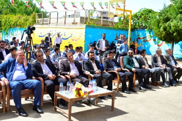 زنگ جوانه‌ها باحضور ۱۲ هزار دانش‌آموز متوسطه اول در کهگیلویه و بویراحمد نواخته شد