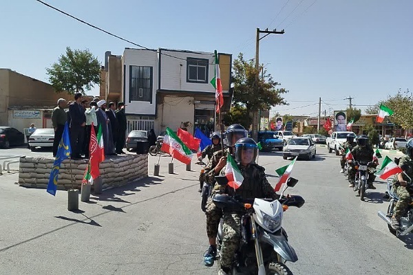 برگزاری رژه موتوری به مناسبت هفته دفاع مقدس در فامنین + تصاویر