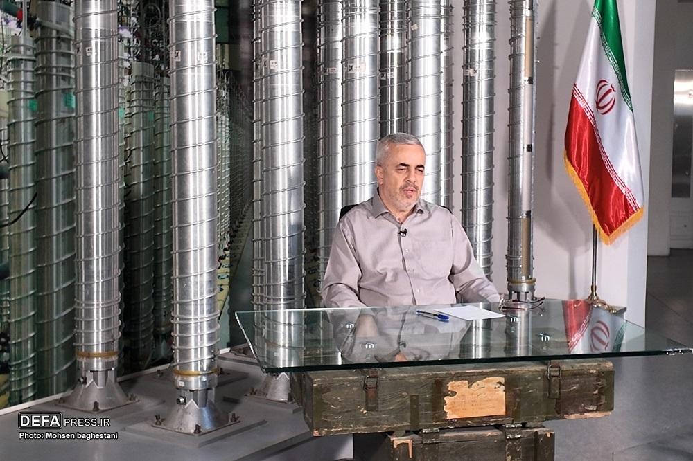 حضور برادر سرداران شهید «حسن و محمد باقری» در ویژه‌برنامه «منور»
