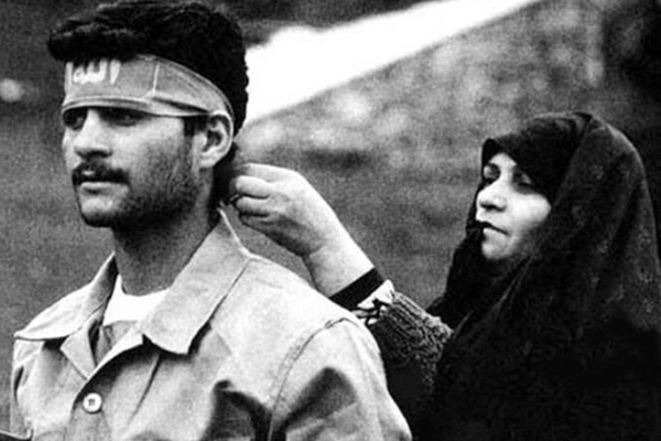 بانوان؛ نماد ایثار و پشتیبانی از ارزش‌های اسلامی در دفاع مقدس و جبهه مقاومت