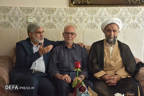 تجلیل از ایثارگران دفاع مقدس و زیارت پرچم متبرک حرم امام حسین(ع) در البرز
