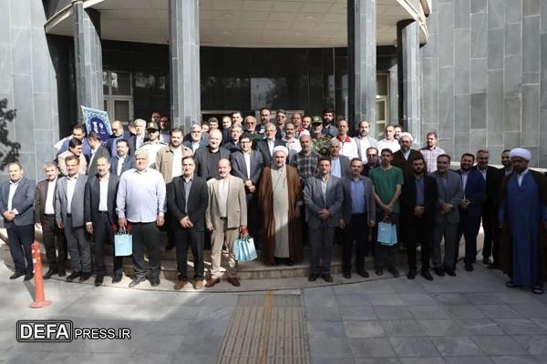 جانبازان، نماد ایثار و چراغ راه نسل امروز هستند