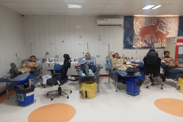 اهدای خون سربازان کهگیلویه و بویراحمد در هفته دفاع مقدس