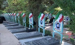 آیین غبارروبی قبور شهدای سیراف برگزار شد