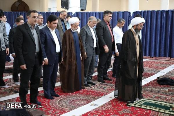 ادای احترام معاون رئیس‌جمهور به شهدا در نظرآباد
