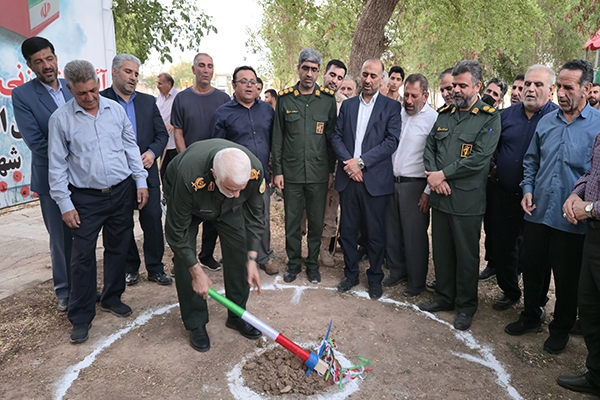 آیین کلنگ‌زنی احداث یادمان شهید گمنام در کوی لور اندیمشک