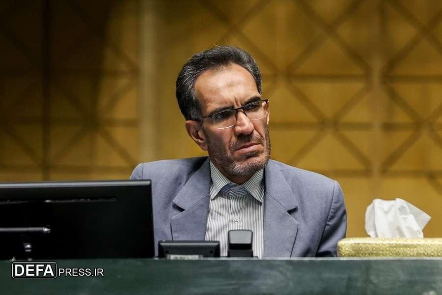 بیات: اتحاد و انسجام به معنای نادیده گرفتن حق مردم نیست