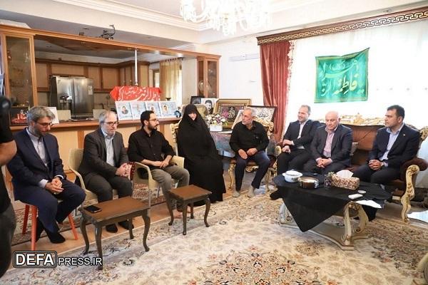 دیدار معاون علمی رئیس‌جمهور با خانواده شهید «محمدرضا ذاکریان» در بابل