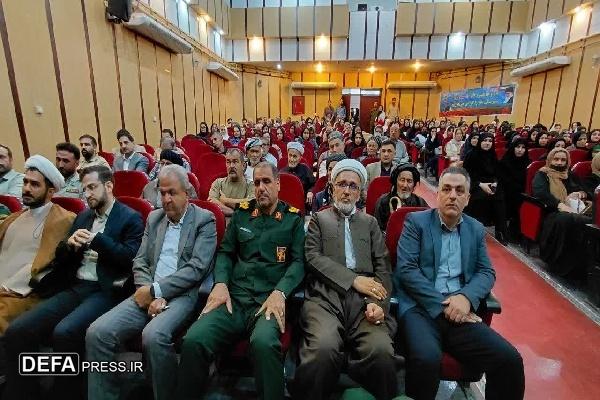 یاد و خاطره شهیدان چراغ راه نسل امروز است