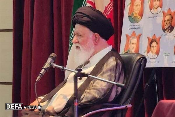اساتید بسیجی، پاسداران تفکر اسلام و انقلاب هستند 