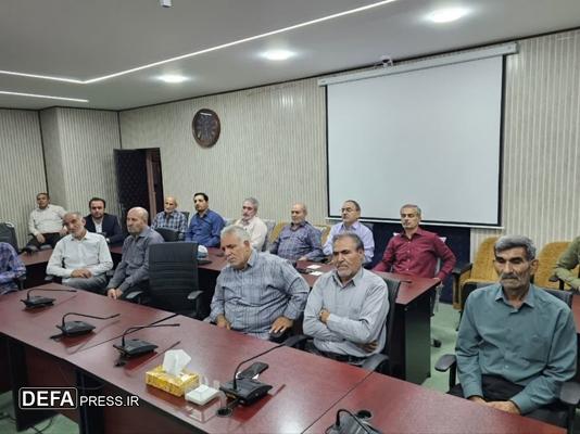 آزادگان و ایثارگران، پرچمداران عزت ملی هستند