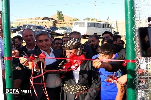زمین چمن مصنوعی «قزل‌بلاغ» شهرستان دیواندره افتتاح شد