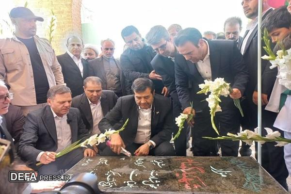 ادای احترام وزیر ورزش به شهدای زنجان