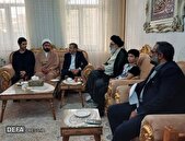 تصاویر/دیدار نماینده ولی‌فقیه در البرز با خانواده شهدای عزت و اقتدار در فردیس