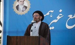 حجت الاسلام شاهرخی: استان لرستان به حضور مستمر قرارگاه خاتم الانبیا نیاز دارد