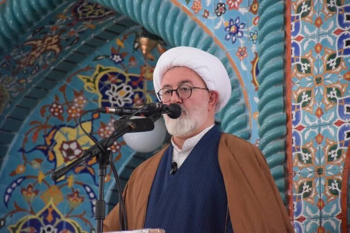 امام جمعه شاهرود: هر گونه شکستن وحدت، خیانت به کشور است