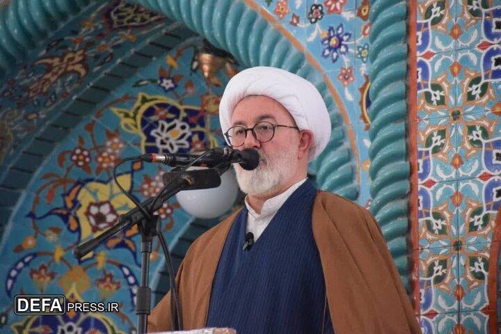 امام جمعه شاهرود: هر گونه شکستن وحدت، خیانت به کشور است