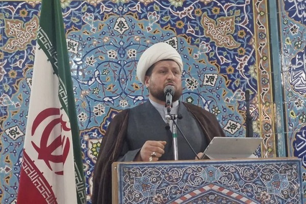 امام جمعه میامی: مراقب بازی در زمین دشمن باشیم /اتحاد را حفظ کنیم