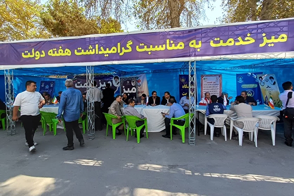 خدمت مستقیم به ایثارگران در سنگر نماز جمعه کرج