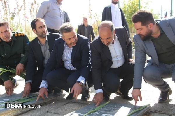 تجدید میثاق فرماندار ملایر با آرمان‌های شهدای روستای دهنو علی‌آباد + تصاویر