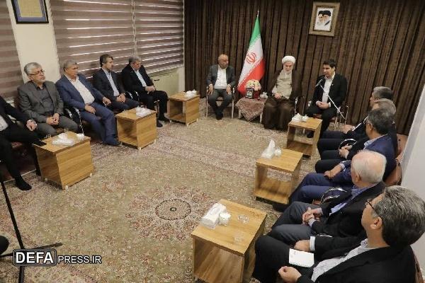 استاندار کردستان از وزیر کار خواست با سرمایه‌گذاری به توسعه استان کمک کنند