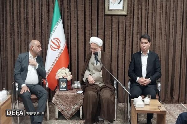 از مطالبات مردمی انتقال حساب شرکت‌ها و صنایع بزرگ به بانک‌های کردستان است