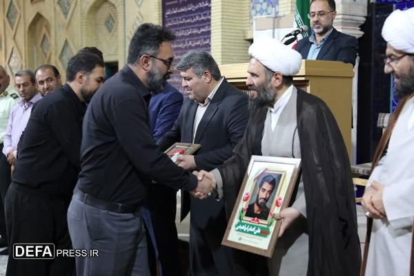 تجلیل از خانواده سردار شهید علی‌اصغر ابراهیمی و جانباز آزاده جعفر نوفلاح در نماز جمعه مهستان