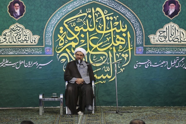 محبت اهل بیت (ع) راه نجات انسان در گرفتاری‌هاست