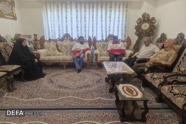دیدار مدیران بنیاد شهید، سپاه و هلال احمر کرمان با خانواده شهدای اقتدار+تصاویر