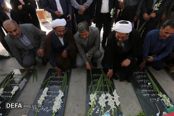 یادواره ۱۰۰۰ شهید کارمند استان اصفهان برگزار شد