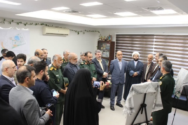 شعر دفاع مقدس میراثی زنده در دل فرهنگ ایران است