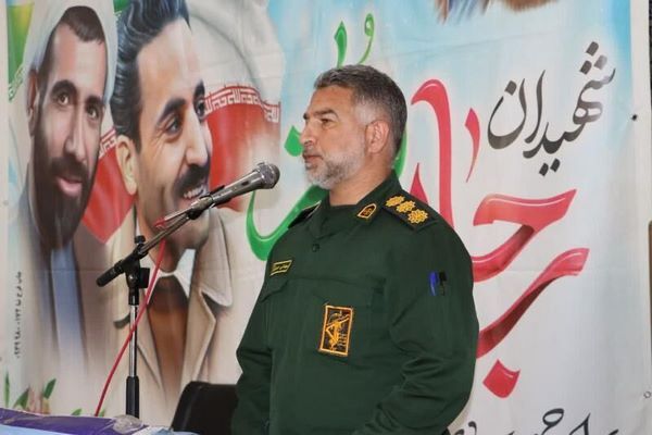 مردم و مسئولان مراقب ایجاد دو دستگی دشمنان باشند