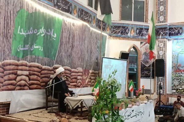 خون شهدا پشتوانه عزت و اقتدار نظام است/ دشمن در جنگ روانی خود شکست خورده است