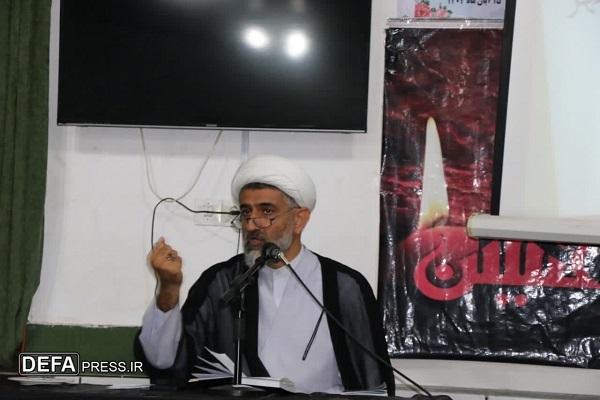 جهاد تبیین حادثه عاشورا را ماندگار کرده است