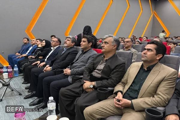 استاندار کردستان با حضور در شهرک نایسر سنندج با شهروندان گفت‌و‌گو کرد