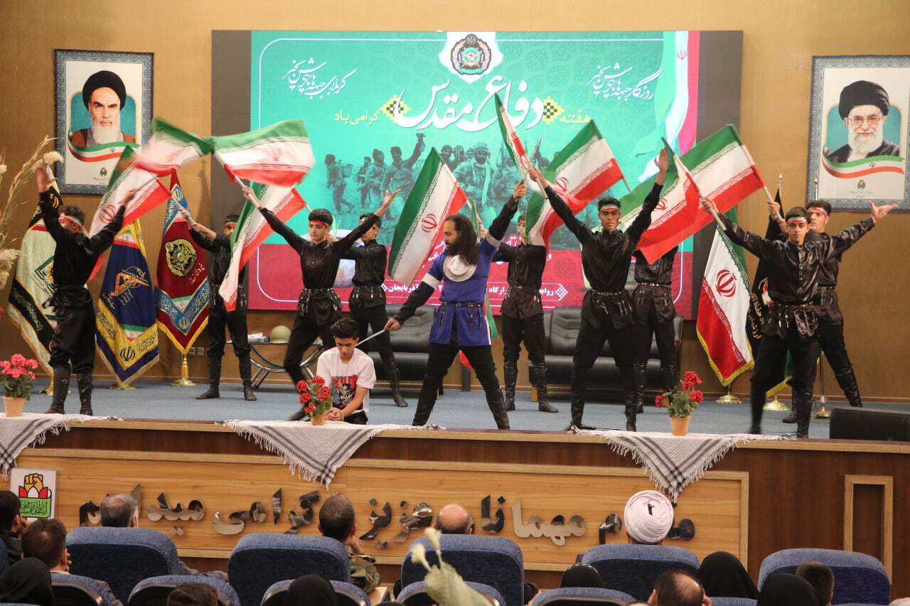 تصاویر/ برنامه تلویزیونی «حماسه گونلری» بمناسبت گرامیداشت چهل و پنجمین سالگرد هفته دفاع مقدس در تبریز