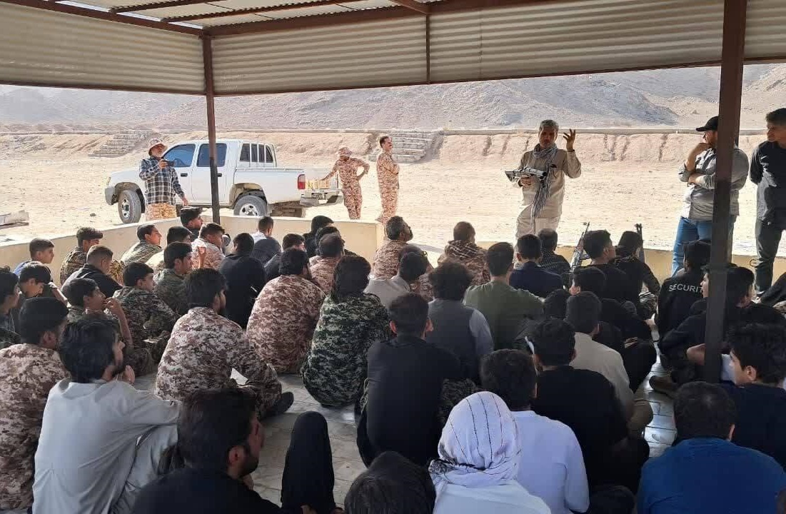 برگزاری میدان تیر تخصصی بمناسبت هفته دفاع مقدس در زاهدان