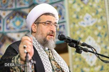 امام جمعه تبریز: کشورهای عربی بدون منابع نفتی به خاک ذلت می‌افتند