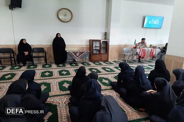 طنین زنگ مهر و ایثار با حضور معاونان حفظ آثار استان در هنرستان دخترانه صابری یزد