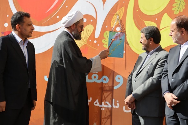 تصاویر/ نواخته شدن زنگ «مهر و مقاومت» در همدان