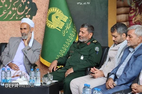 دیدار جمعی از نویسندگان و شاعران دفاع مقدس و مقاومت با تولیت آستان قدس رضوی