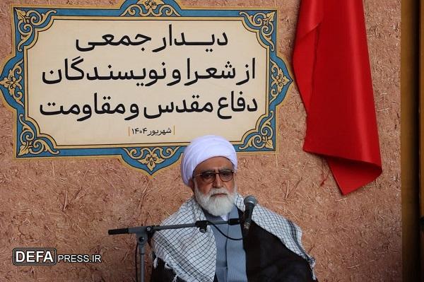 دیدار جمعی از نویسندگان و شاعران دفاع مقدس و مقاومت با تولیت آستان قدس رضوی